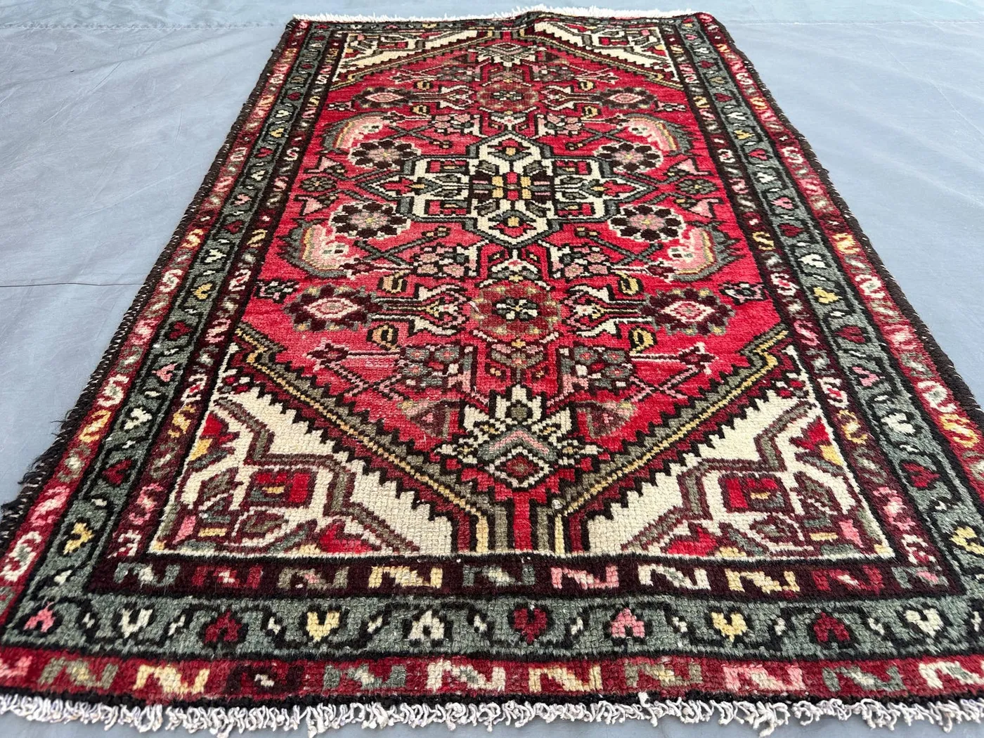 2'5x3'8 ft Vintage Turkish Hand-Knotted Tribal Rug Moroccan Style Wool Rug Unique Area Carpet, Rare Find Accent Rug, Home Decor, Kids rug