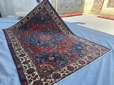 1900s Persian-Style Hamadan Floral Medallion Rug | 4'6x6'5 Antique Hand Knotted Wool | Red & Sky Blue