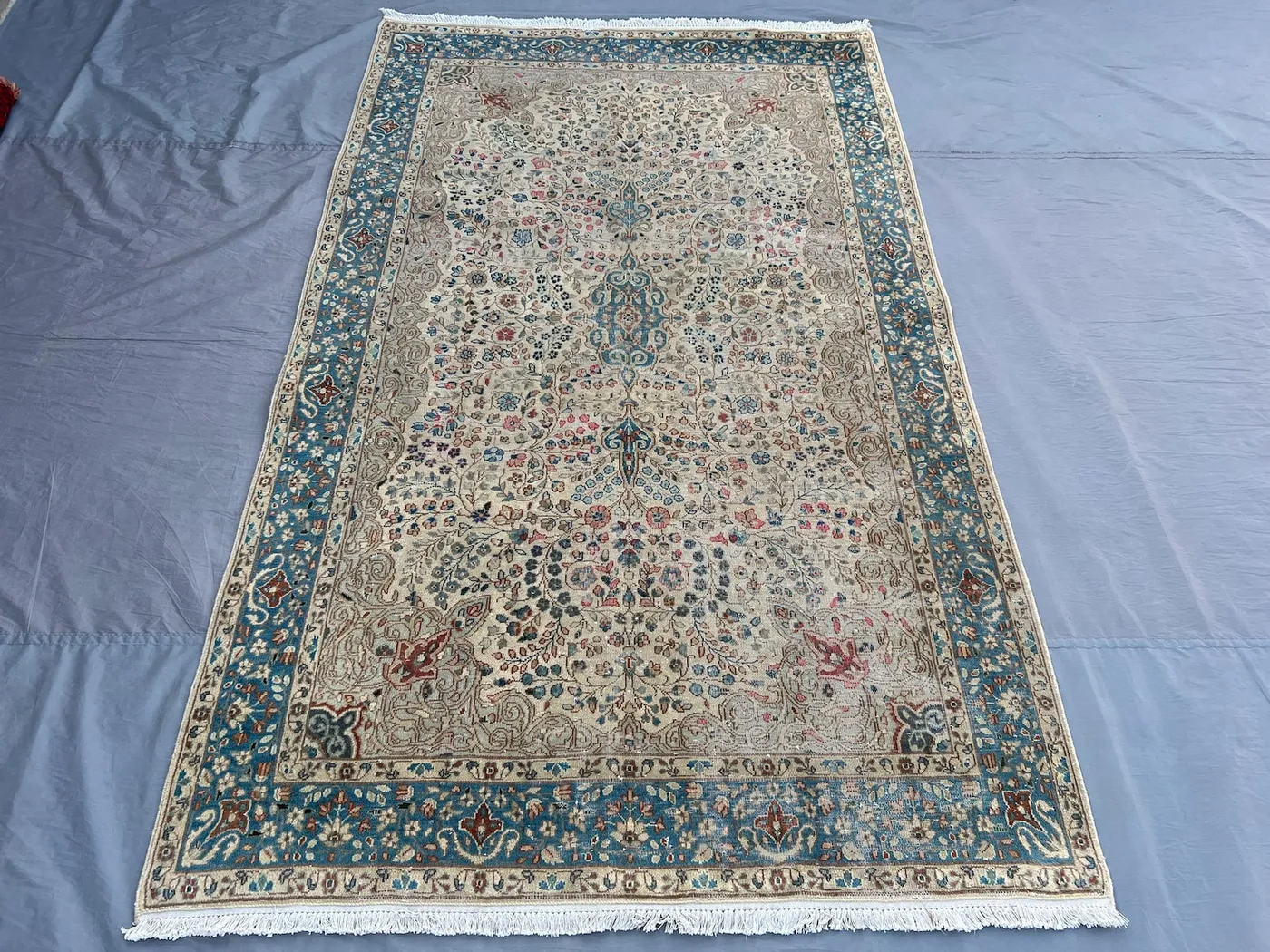5'0x8'2 Persian-Style Kashan Design Rug | Vintage 1960s Hand-Knotted Afghan Wool | Ivory Field, Teal Border Medallion