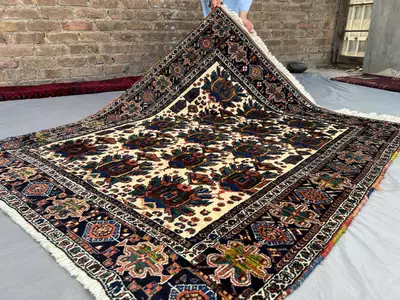 4'5x5'4 Persian-Style Farahan Floral Design Rug | Hand-Knotted Afghan Wool | Ivory Palmette & Vine Antique Rug