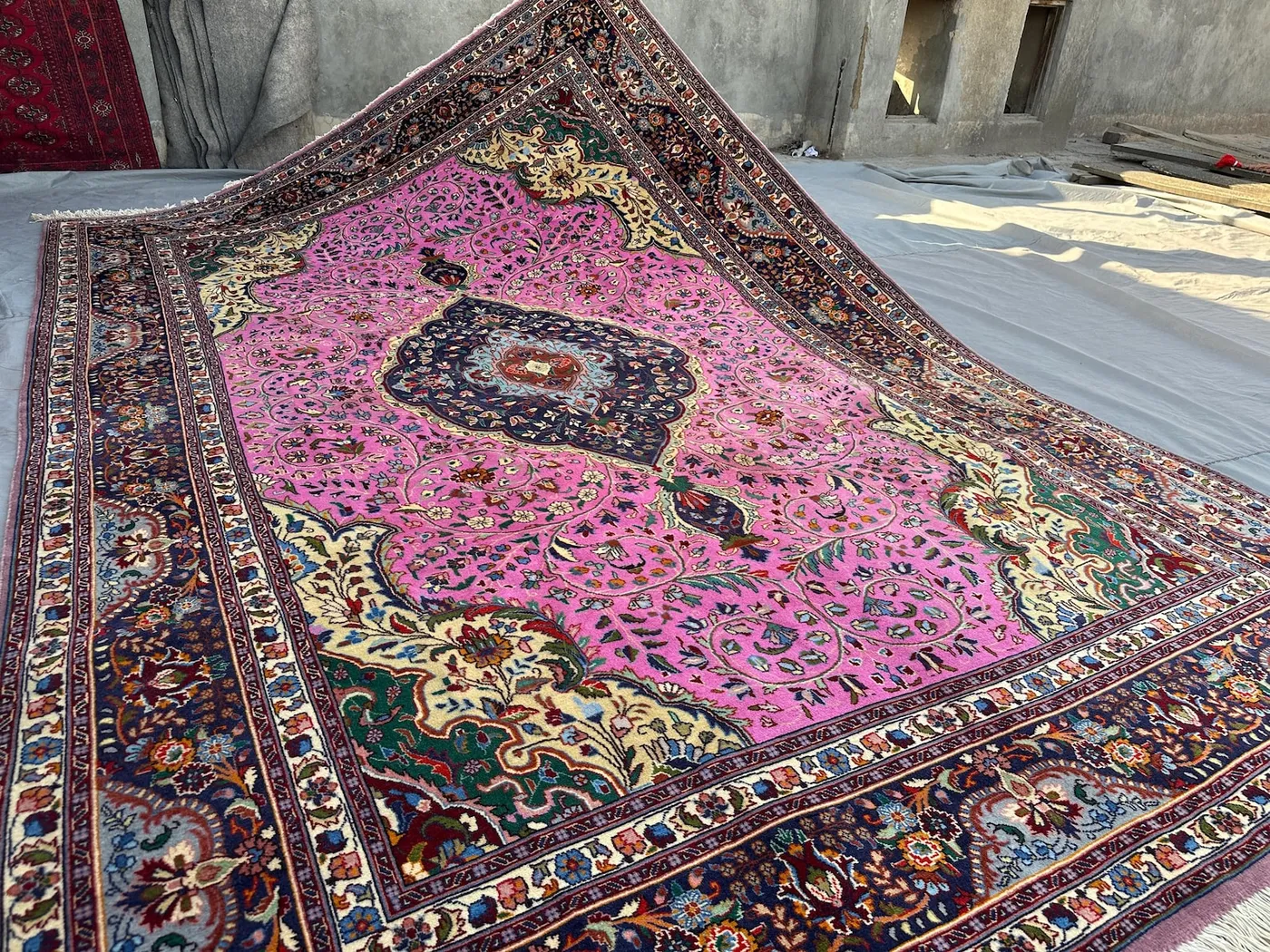 7x10 Turkish Rug | Persian-Style Kashan Design | Hand Knotted Wool | Pink Floral Medallion Carpet