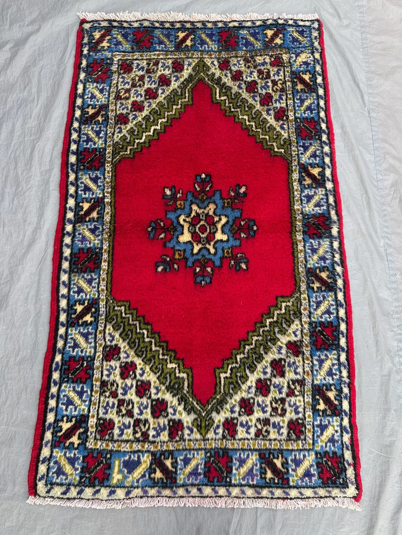 Red 2'8 x 4'8 Ft Vintage Turkish Hand Knotted Prayer Rug Traditional Mihrab Design Soft Pile Area Rug Decor Red Blue Green