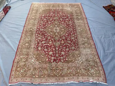 6'4x9'7 Persian-Style Kashan Floral Design Rug | Hand-Knotted Afghan Wool | Red Medallion Curvilinear Vintage 