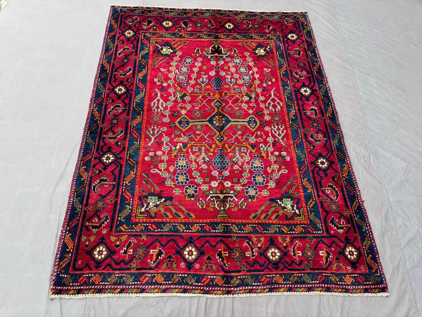 5x7 Caucasian Design Pictorial Rug | Vintage Turkish Hand-Knotted Wool | Fuchsia Medallion Floral Carpet