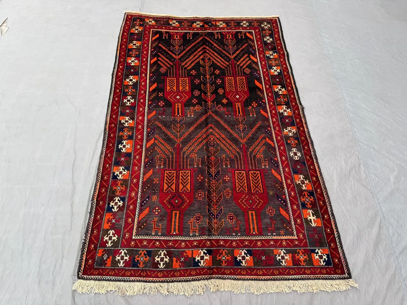 Turkish Hand Knotted Rug | Vintage 4 x 7 ft | One-of-a-Kind Turkish-Inspired Caucasian Medallion Design | Soft Wool Pile Area Rug