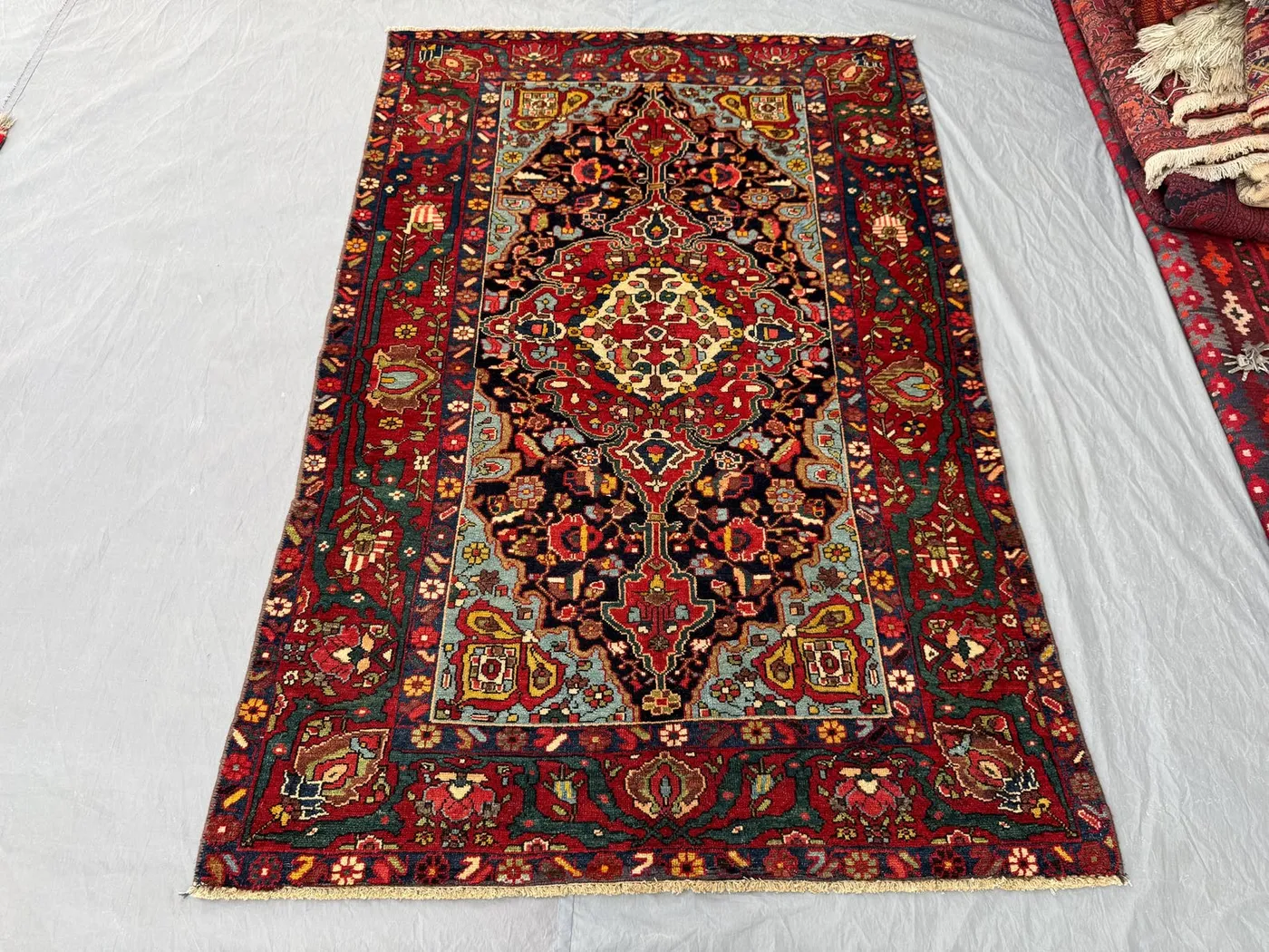 Vintage Turkish Rug 5x7 | Persian Bakhtiari Design Medallion | Hand-Knotted Wool, Navy & Red