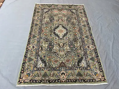 5x7 Persian-Style Kashan Design Rug | Vintage Turkish Hand Knotted Wool | Sage Green Medallion Floral Carpet