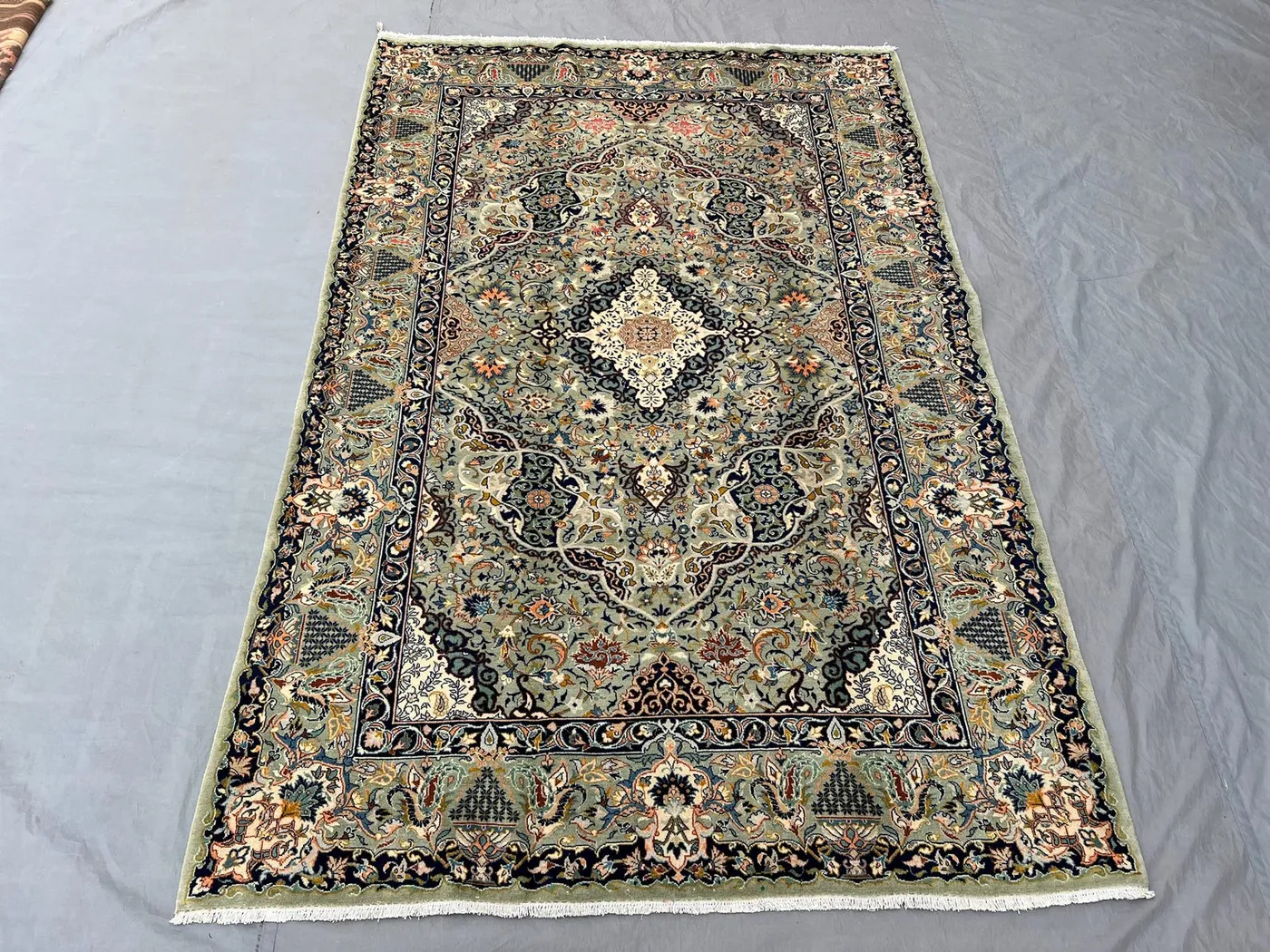 5x7 Persian-Style Kashan Design Rug | Vintage Turkish Hand Knotted Wool | Sage Green Medallion Floral Carpet