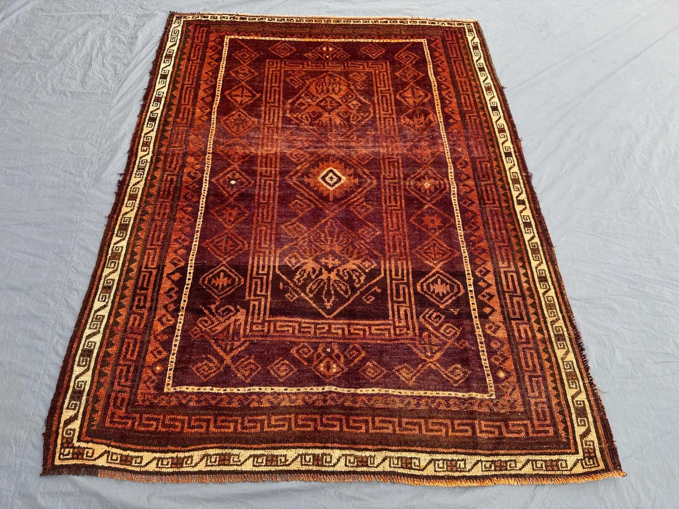 5.3x7 Ft Turkish Hand-Knotted Vintage Soft Pile Rug, Medallion Design, One-of-a-Kind, Boho Home Décor, Unique Wool Rug for Living Room