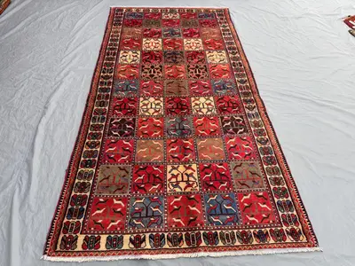 Turkish Inspired Medallion Rug, 4'10x9'3 ft, Hand Knotted, Vintage Collectible Piece, Soft Wool, Traditional D
