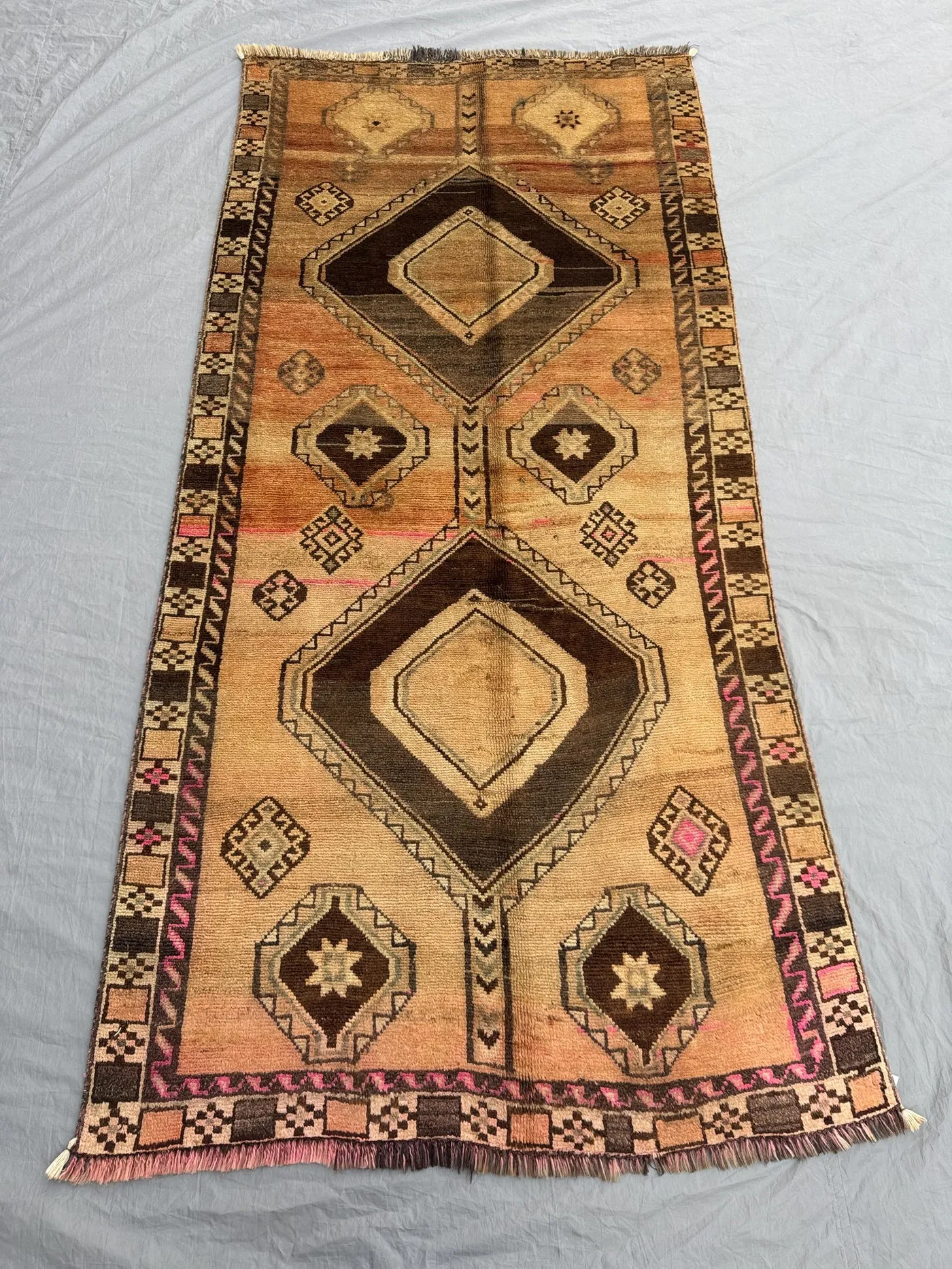 3.9 x 8 ft Turkish Hand Knotted Rug Vintage Soft Pile One of a Kind Luxury Home Decor Medallion Design
