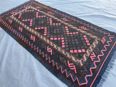 2'8x5'5 ft Vintage Afghan Handmade Kilim Rug Tribal Turkmen Wool Flat Weave Geometric Rug, Dark Blue and Pink 