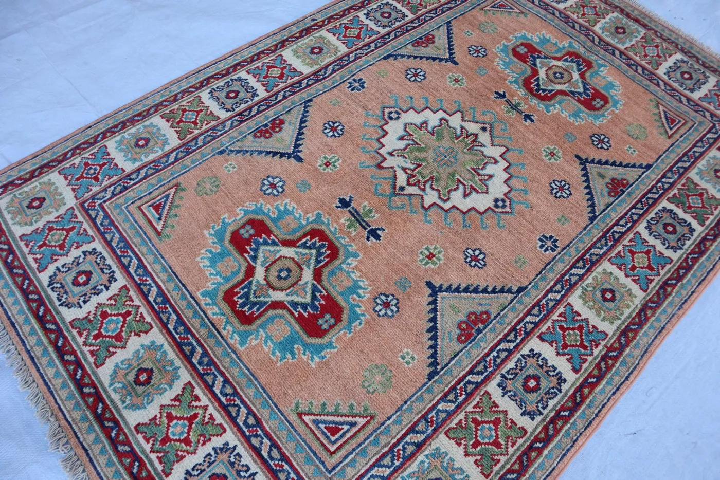 4x5 Modern Oushak Rug – Handmade, Soft Pile, Peach, Red, Blue, Green, 100x150 cm Vintage-Inspired, Cozy Area Rug for Home Décor" Laundry Rug