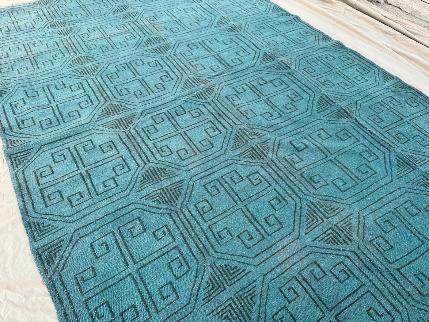 Handmade Afghan Sumak Kilim Rug, 6.9x10.2 ft, Jute Wool, Geometric Design, Handwoven, Modern Area Rug, Boho Home Decor, Living Room Rug