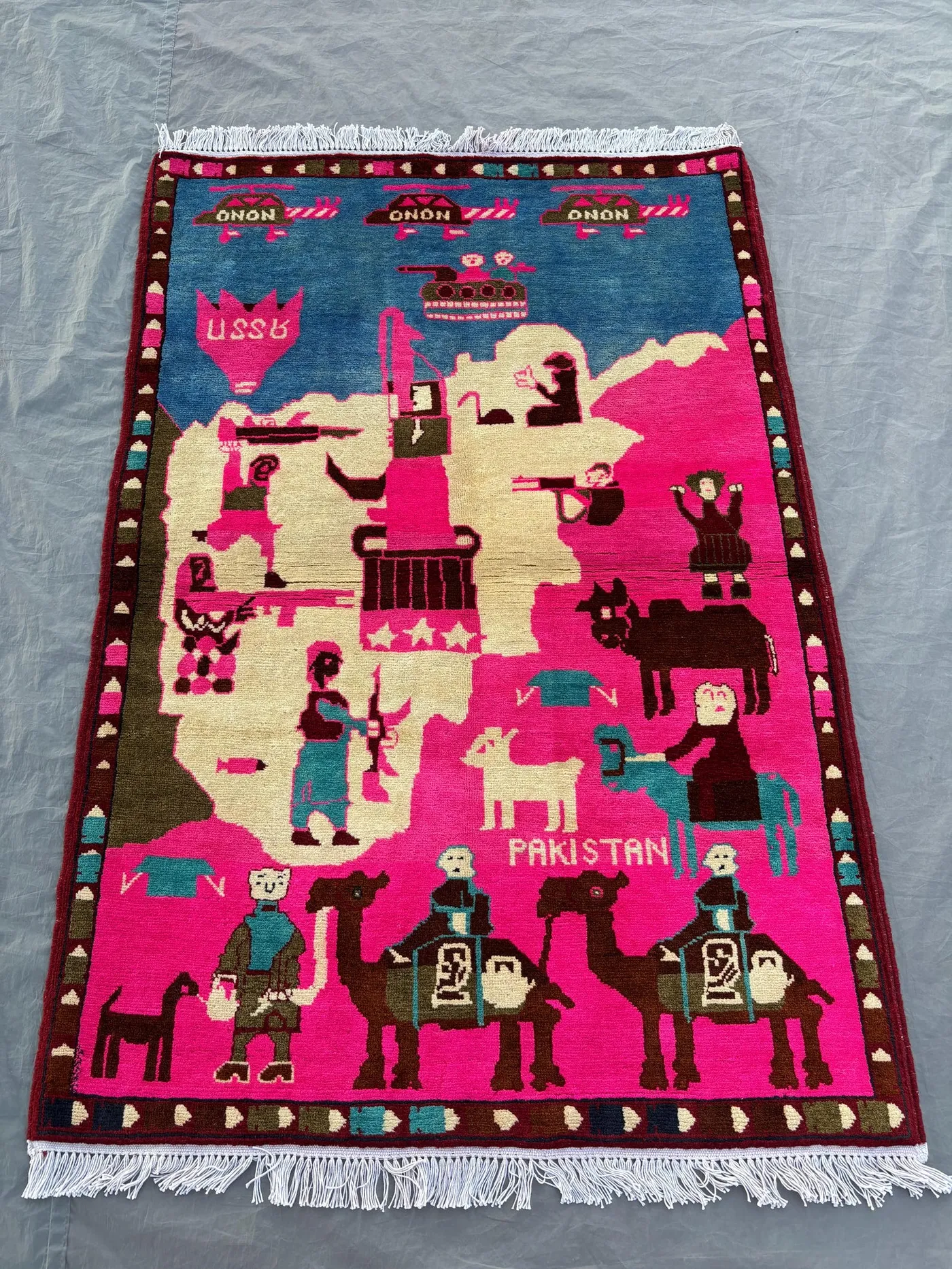 3 x 5 ft Afghan Hand-Knotted Vintage Soft Pile Rug Unique Pictorial Rug Luxury Home Decor Boho One of a Kind Modern Design Multicolor