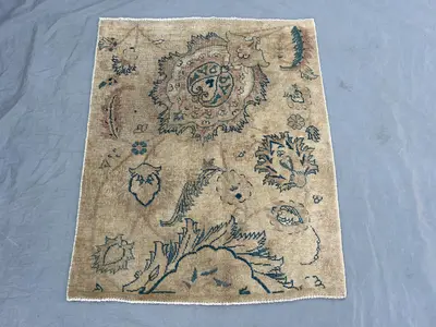 2'7x3'1 Vintage Afghan Pictorial Rug | Hand Knotted Wool Accent Rug | Faded Camel Beige Lion Sun Medallion Rug