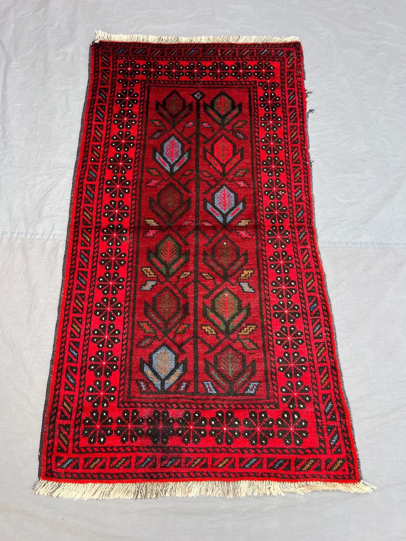 2'8x5 ft Vintage Afghan Pile Rug | Handknotted Tribal Floral Leaf Lattice | Vivid Red & Dark Black Wool | Accent Rug Bedside Entryway