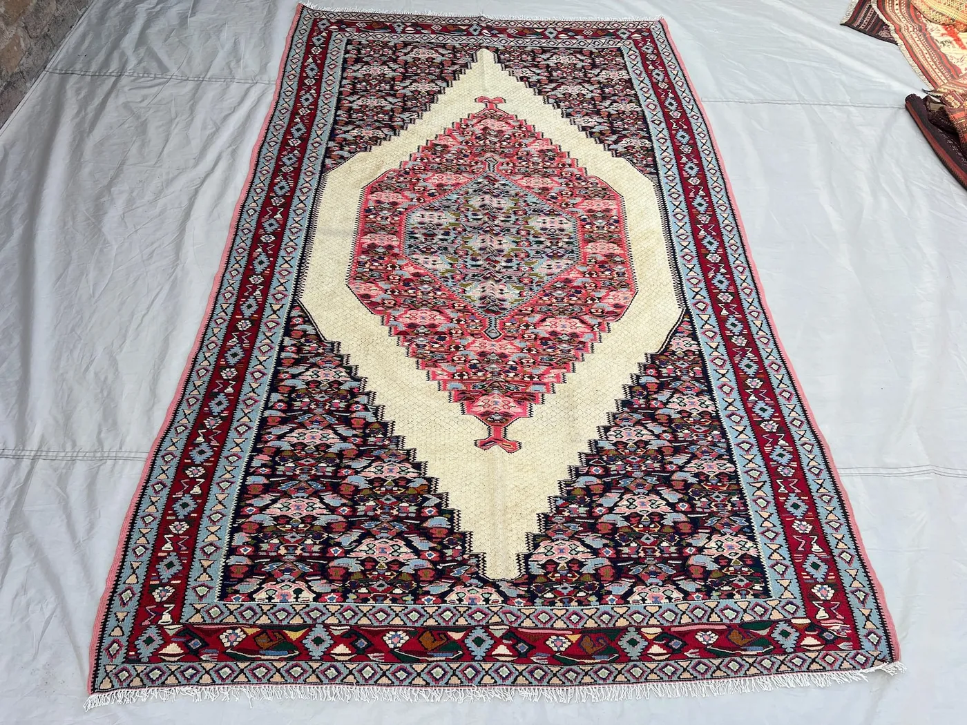 5x8 ft Vintage Afghan Kilim Rug, Handmade Flatweave Wool Rug, Floral Medallion Kilim, Cream Red Blue Area Rug, Boho Living Room Decor