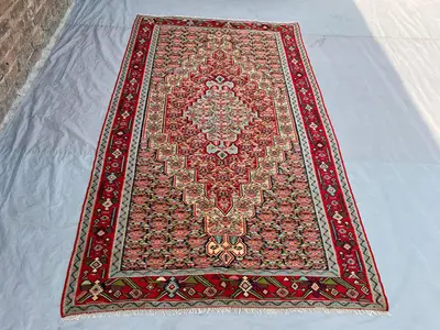 4'10x8'3 Ft Vintage Afghan Kilim Handwoven Wool Flatweave Stepped Diamond Medallion Coral Pink Red Olive Multi