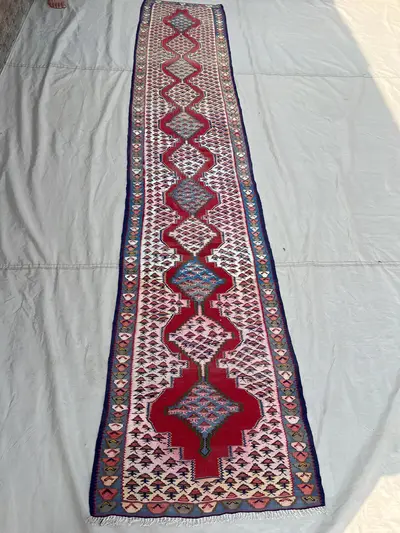 2'1x10'10 Vintage Afghan Senneh Kilim Runner Flatweave | Ivory Red Zigzag Medallion Chain | Handwoven Wool Rug