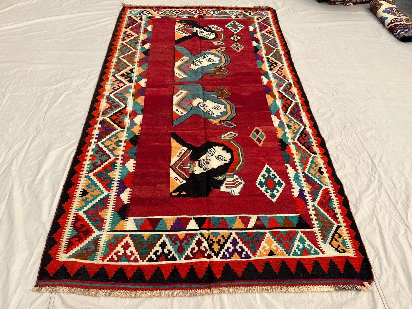 5'3x9'7 Ft Vintage Afghan Pictorial Kilim Flatweave | Red Figurative Human Portrait | Handwoven Wool Unique Rug for Living Room Dining Room